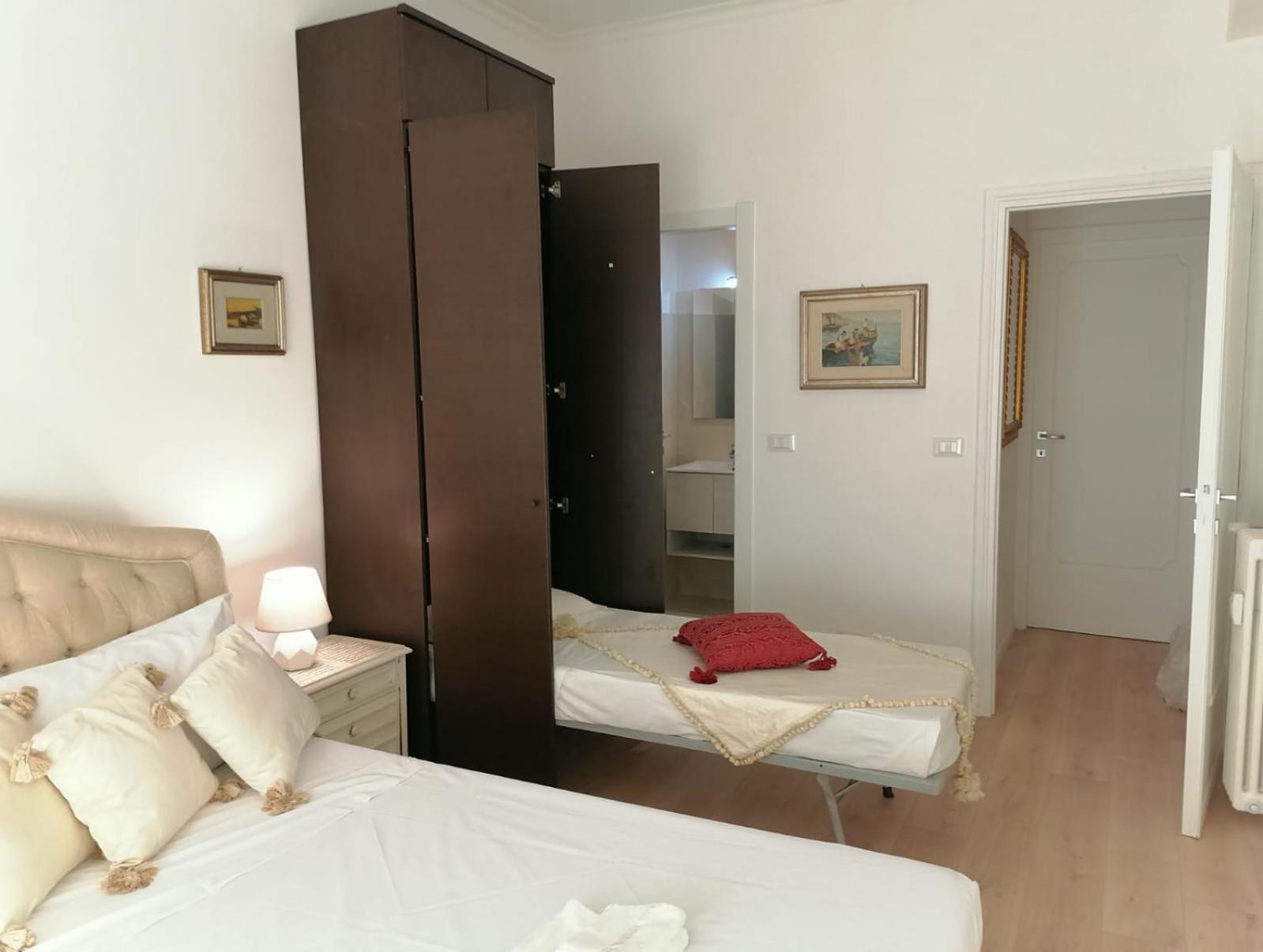 Rome Luxury Rooms ภายนอก รูปภาพ